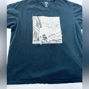 Uniqlo Disney Mickey Mouse Mens T-Shirt‎ Size XL